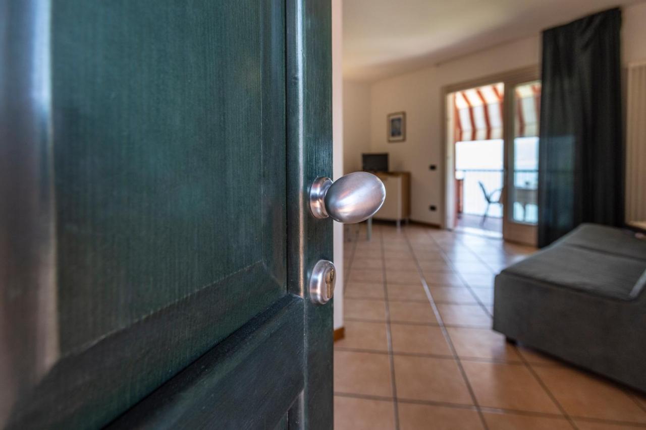 Residence Villa Al Lido ブレンゾーネ エクステリア 写真