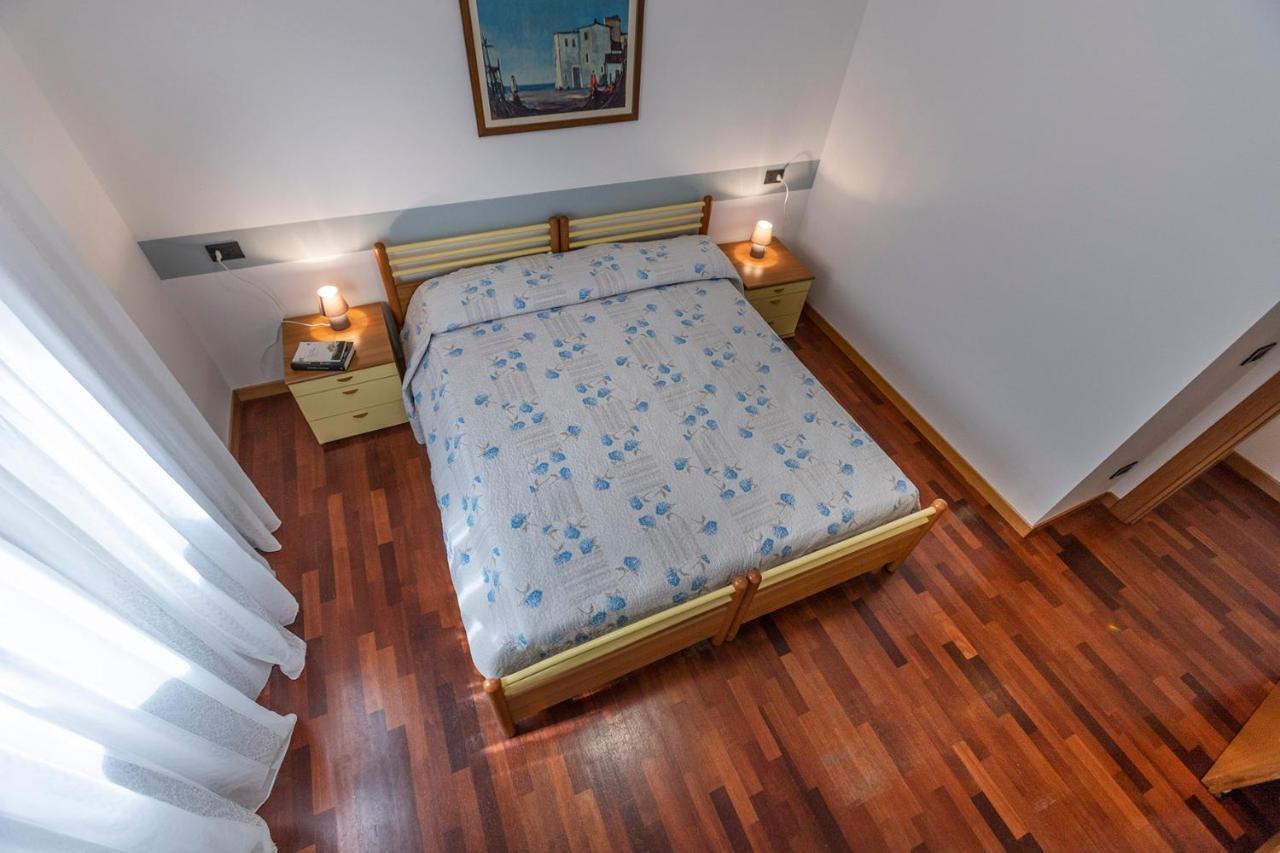 Residence Villa Al Lido ブレンゾーネ エクステリア 写真