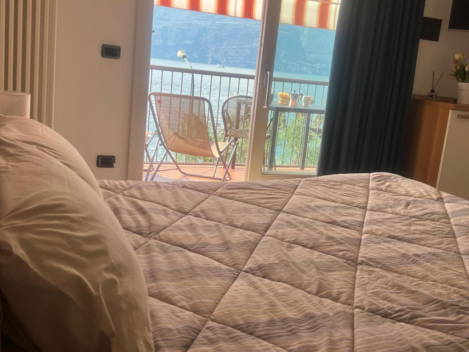 Residence Villa Al Lido ブレンゾーネ エクステリア 写真
